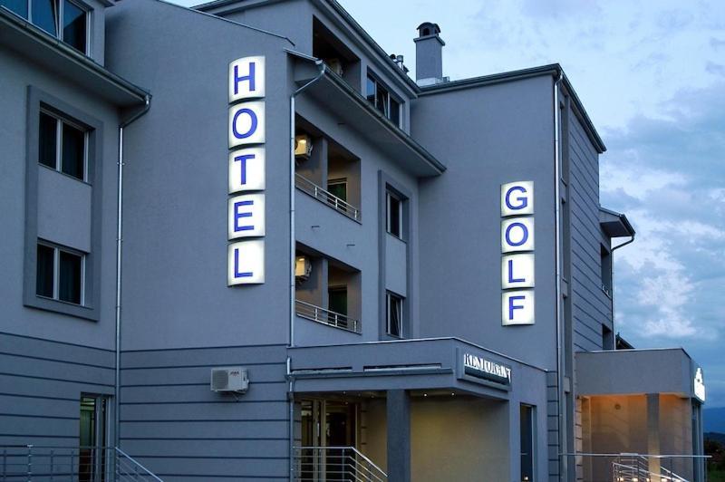 Hotel Golf Luxury 쿠르셰바츠 외부 사진